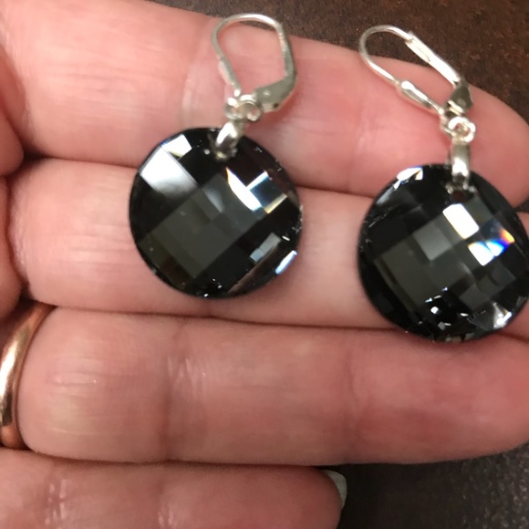 Swarovski Crystal Peridot Earrings - Picture 6 of 8